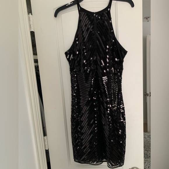 Lulu’s Ace of spades sequin dress - Picture 4 of 5